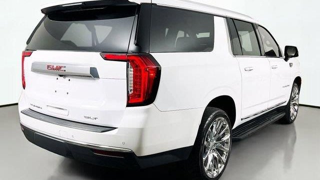 2024 GMC Yukon XL SLT
