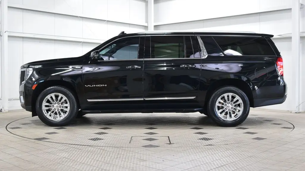 2023 GMC Yukon XL SLT
