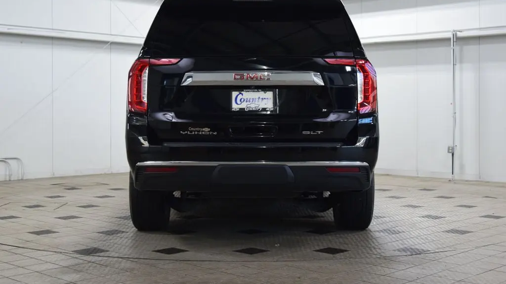 2023 GMC Yukon XL SLT