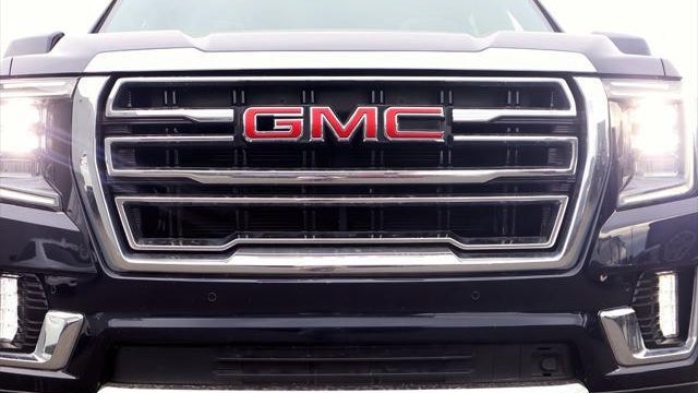 2023 GMC Yukon XL SLT