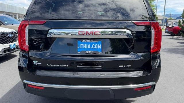 2023 GMC Yukon XL SLT