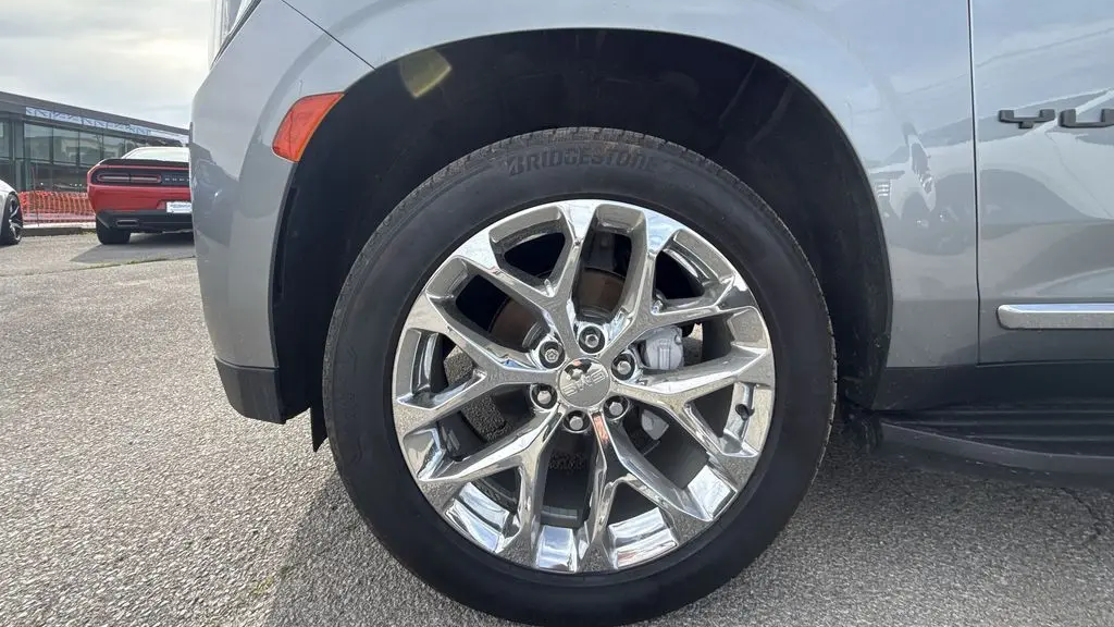 2023 GMC Yukon XL SLT