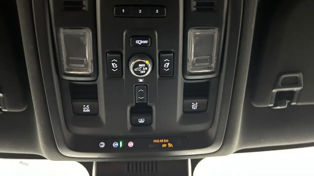 2023 GMC Yukon XL SLT