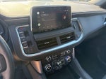 2022 Yukon XL Thumbnail 14