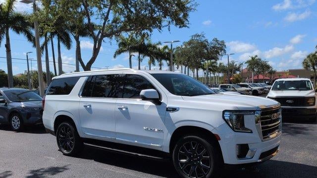 2023 GMC Yukon XL SLT