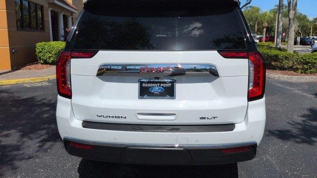 2023 GMC Yukon XL SLT