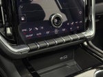 2025 Yukon XL Thumbnail 38