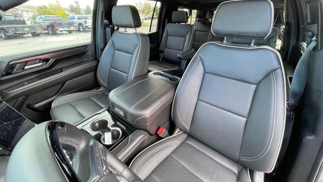 2025 GMC Yukon XL Elevation