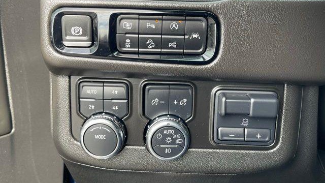 2025 GMC Yukon XL Elevation