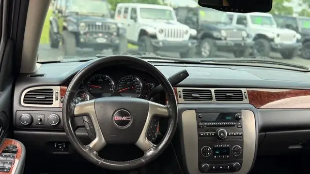 2013 GMC Yukon XL SLE