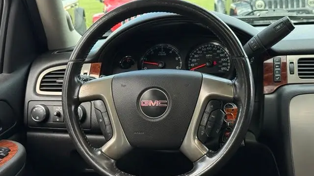 2013 GMC Yukon XL SLE