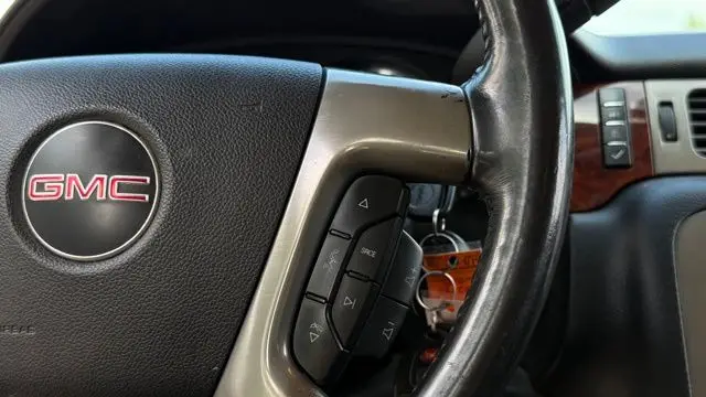 2013 GMC Yukon XL SLE