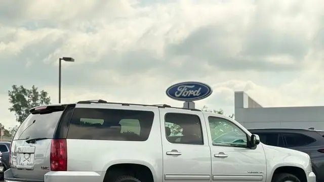 2013 GMC Yukon XL SLE