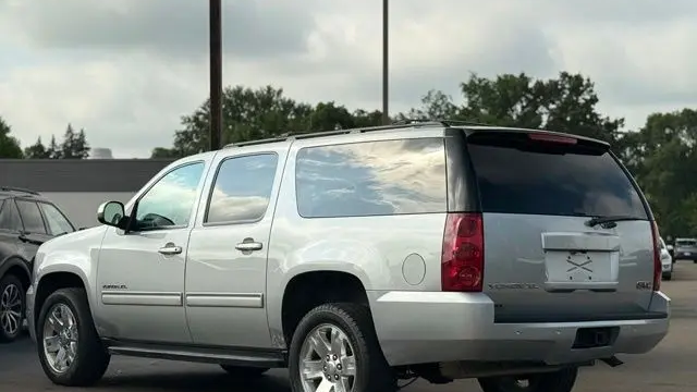 2013 GMC Yukon XL SLE