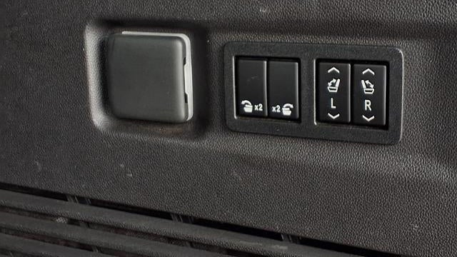 2021 GMC Yukon XL AT4