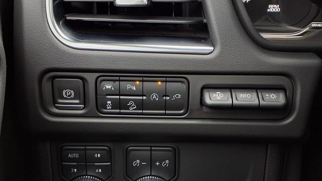 2021 GMC Yukon XL AT4