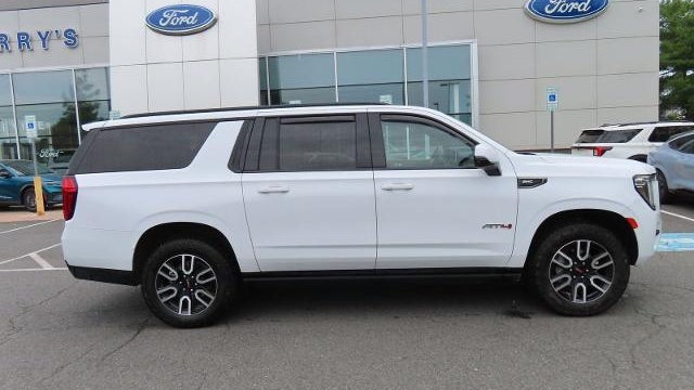 2024 GMC Yukon XL AT4
