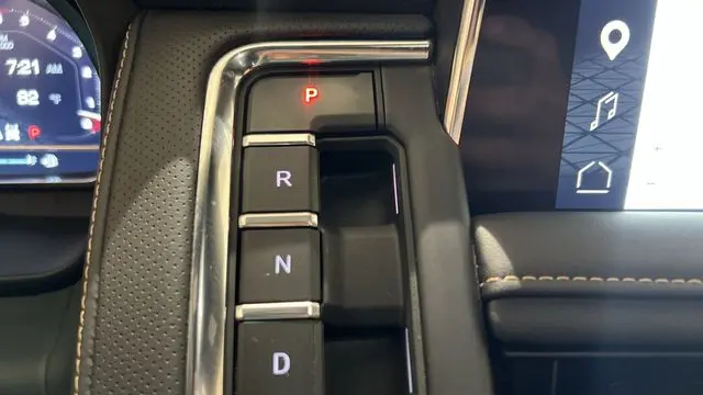 2023 GMC Yukon XL AT4