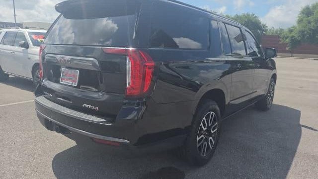 2021 GMC Yukon XL AT4