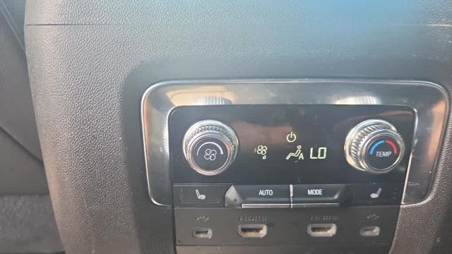 2021 GMC Yukon XL AT4