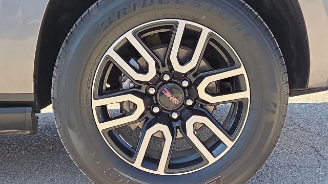 2021 GMC Yukon XL AT4