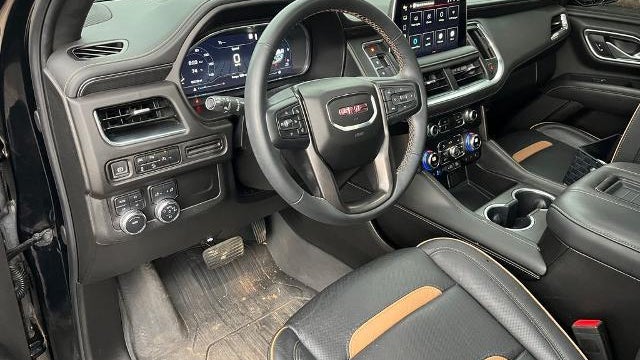 2023 GMC Yukon XL AT4