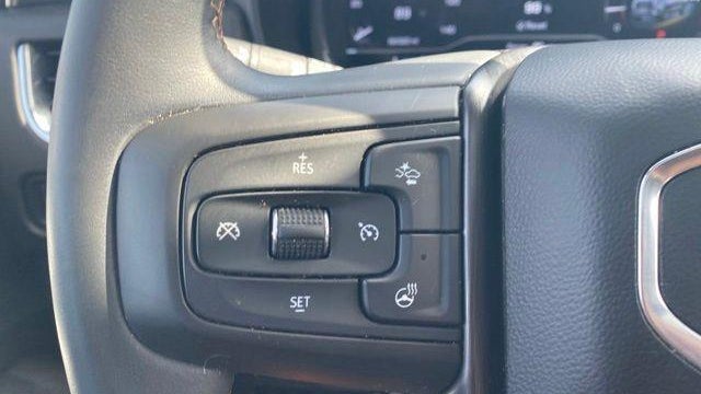 2023 GMC Yukon XL AT4