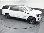 2022 Yukon XL Thumbnail 21