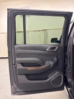 2018 Yukon XL Thumbnail 24