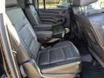 2016 Yukon XL Thumbnail 38