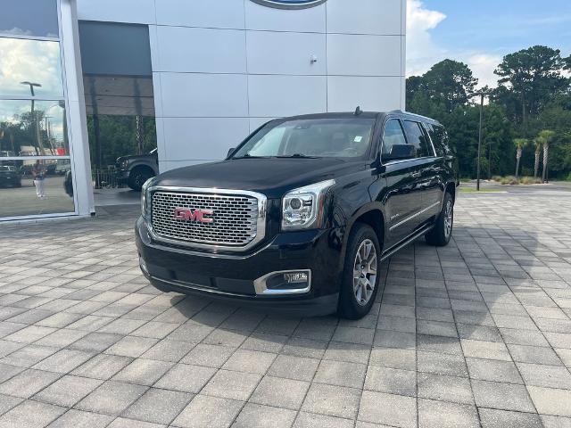 2016 GMC Yukon XL Denali — photo 1 of 24