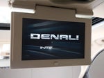 2017 Yukon XL Thumbnail 15