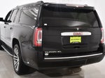 2017 Yukon XL Thumbnail 12