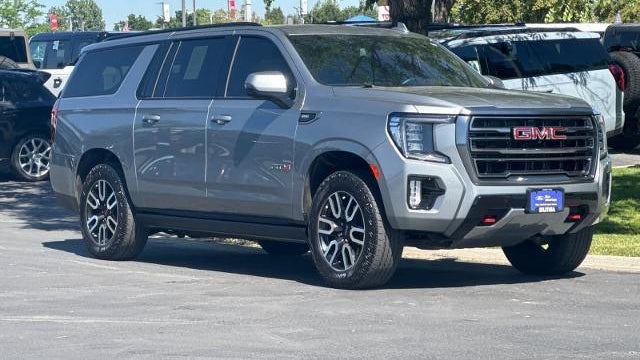 2023 GMC Yukon XL AT4