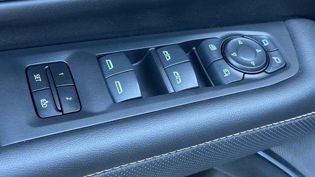 2023 GMC Yukon XL AT4