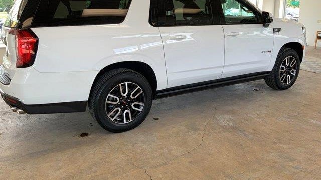 2023 GMC Yukon XL AT4
