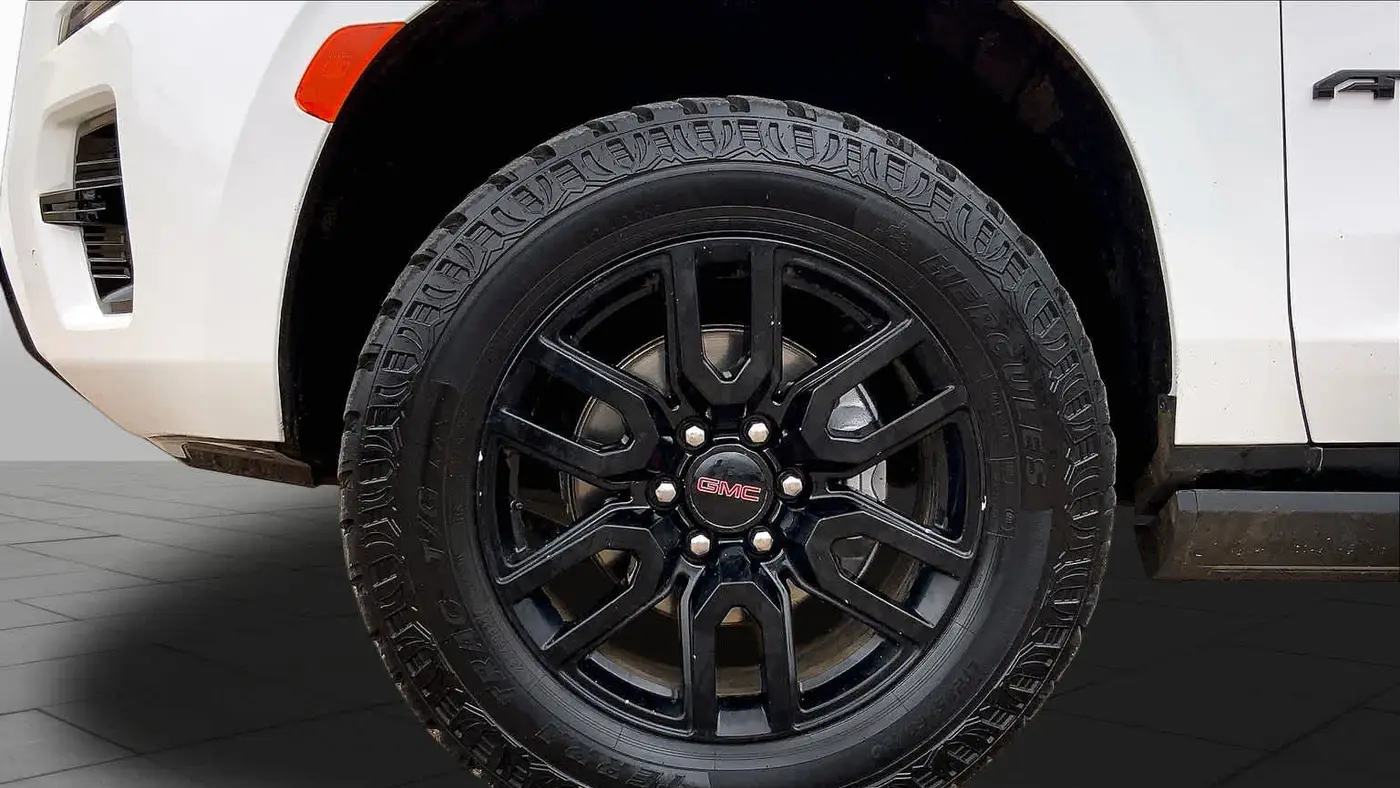 2024 GMC Yukon XL AT4
