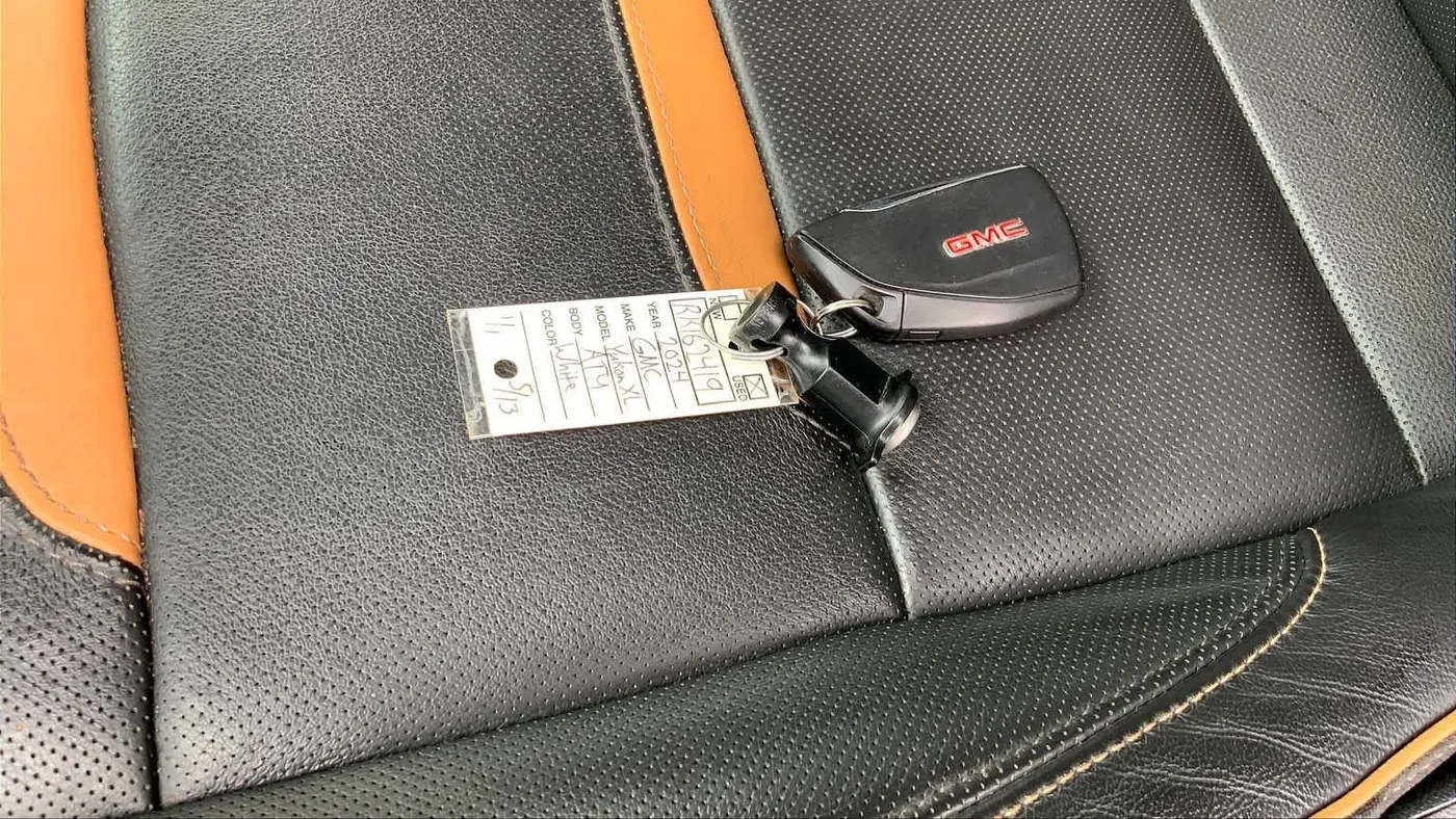 2024 GMC Yukon XL AT4