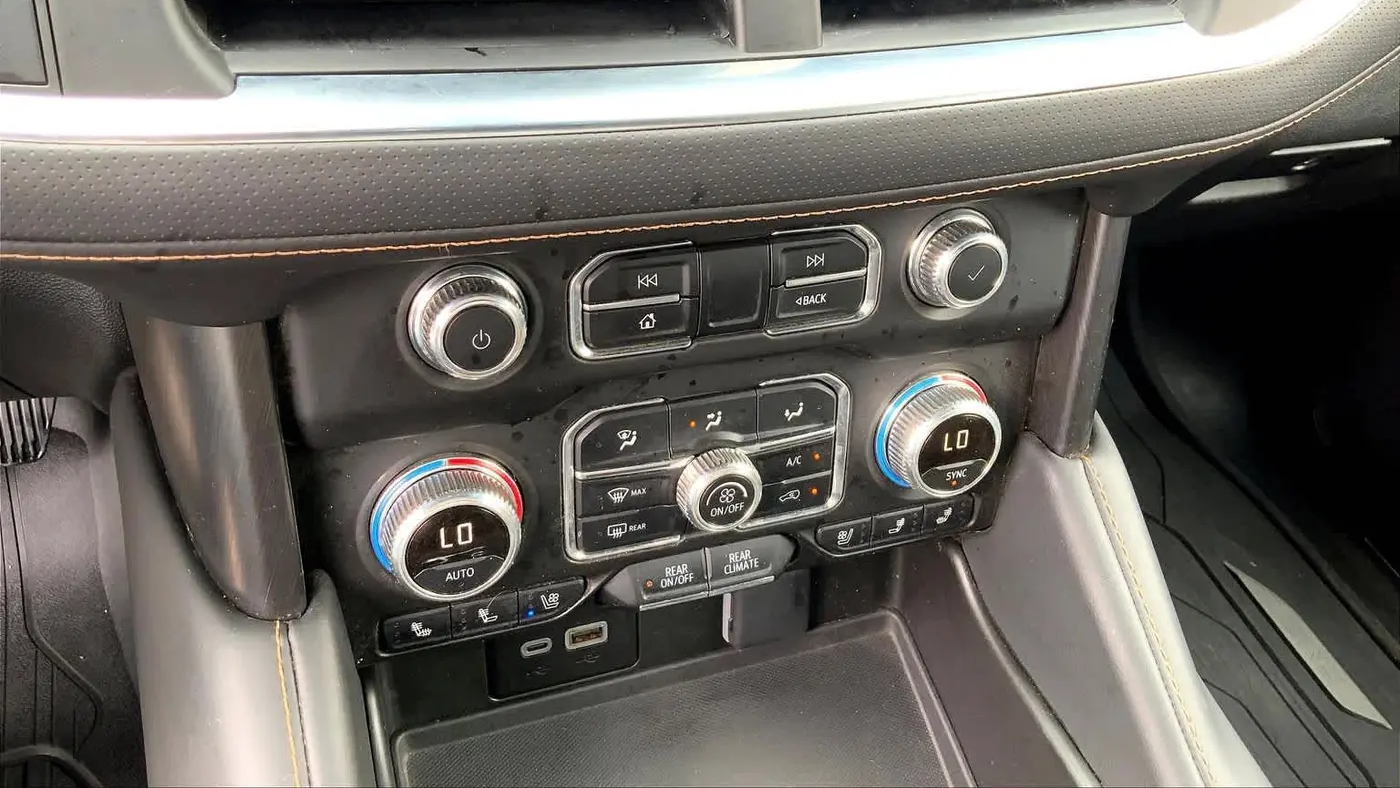 2024 GMC Yukon XL AT4