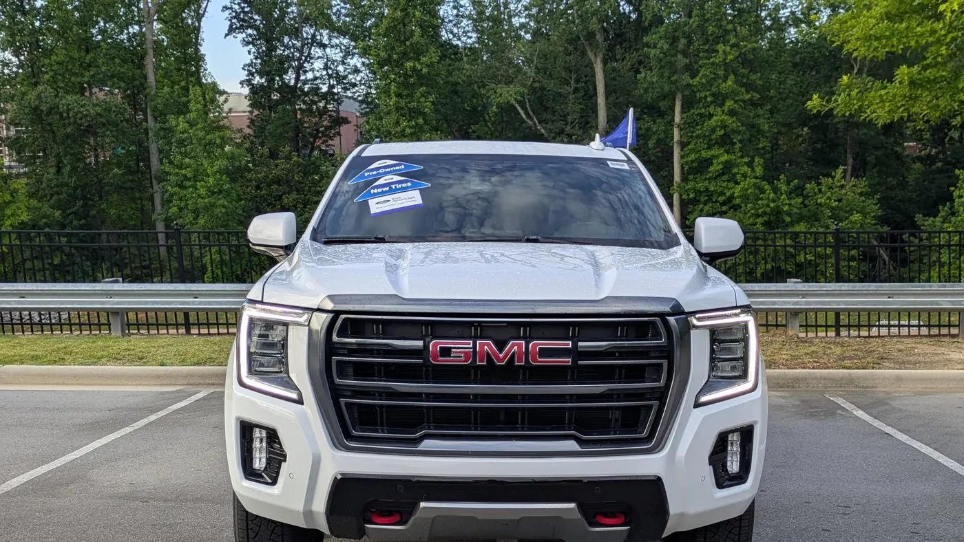 2023 GMC Yukon XL AT4