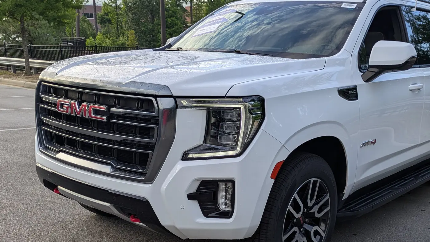 2023 GMC Yukon XL AT4