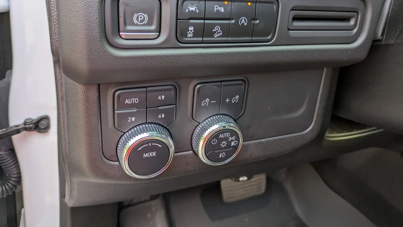 2023 GMC Yukon XL AT4