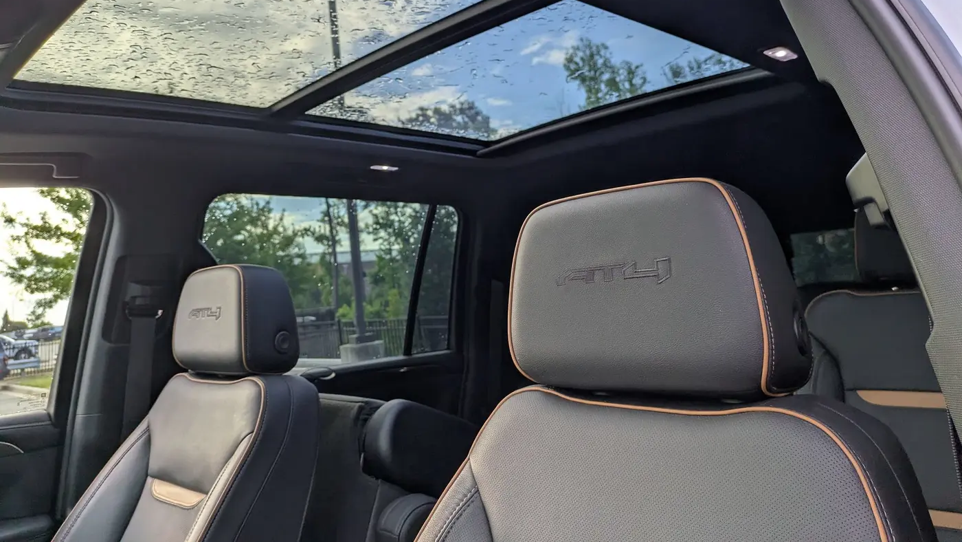 2023 GMC Yukon XL AT4