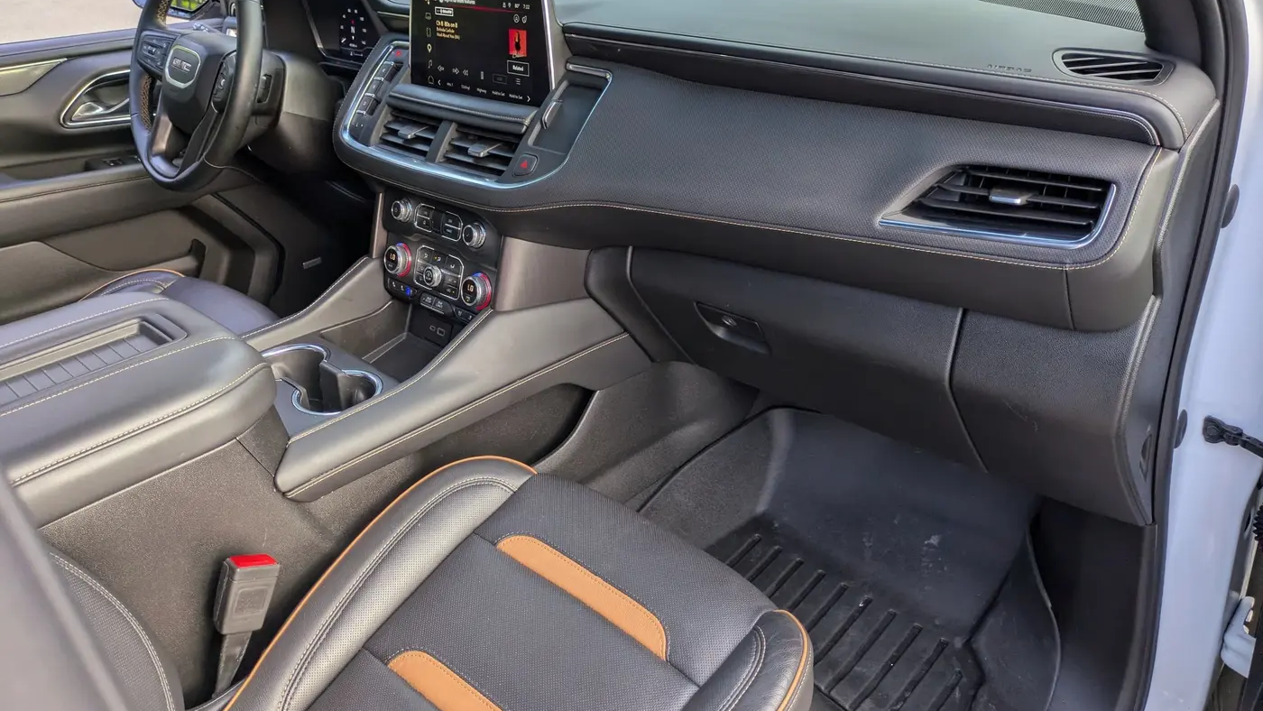 2023 GMC Yukon XL AT4