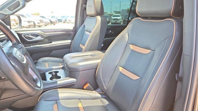 2023 GMC Yukon XL AT4