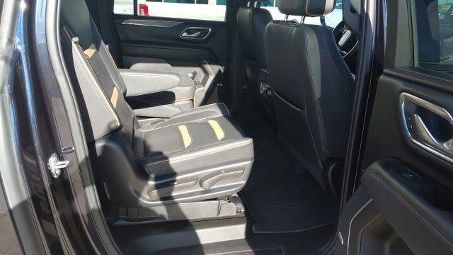 2023 GMC Yukon XL AT4