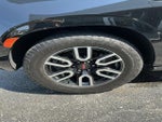 2022 Yukon XL Thumbnail 10
