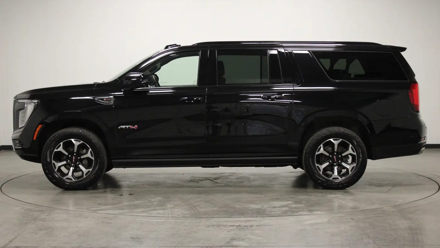 2025 GMC Yukon XL AT4