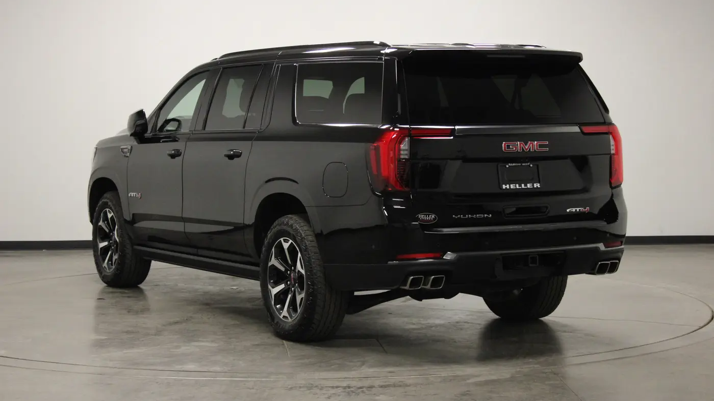 2025 GMC Yukon XL AT4
