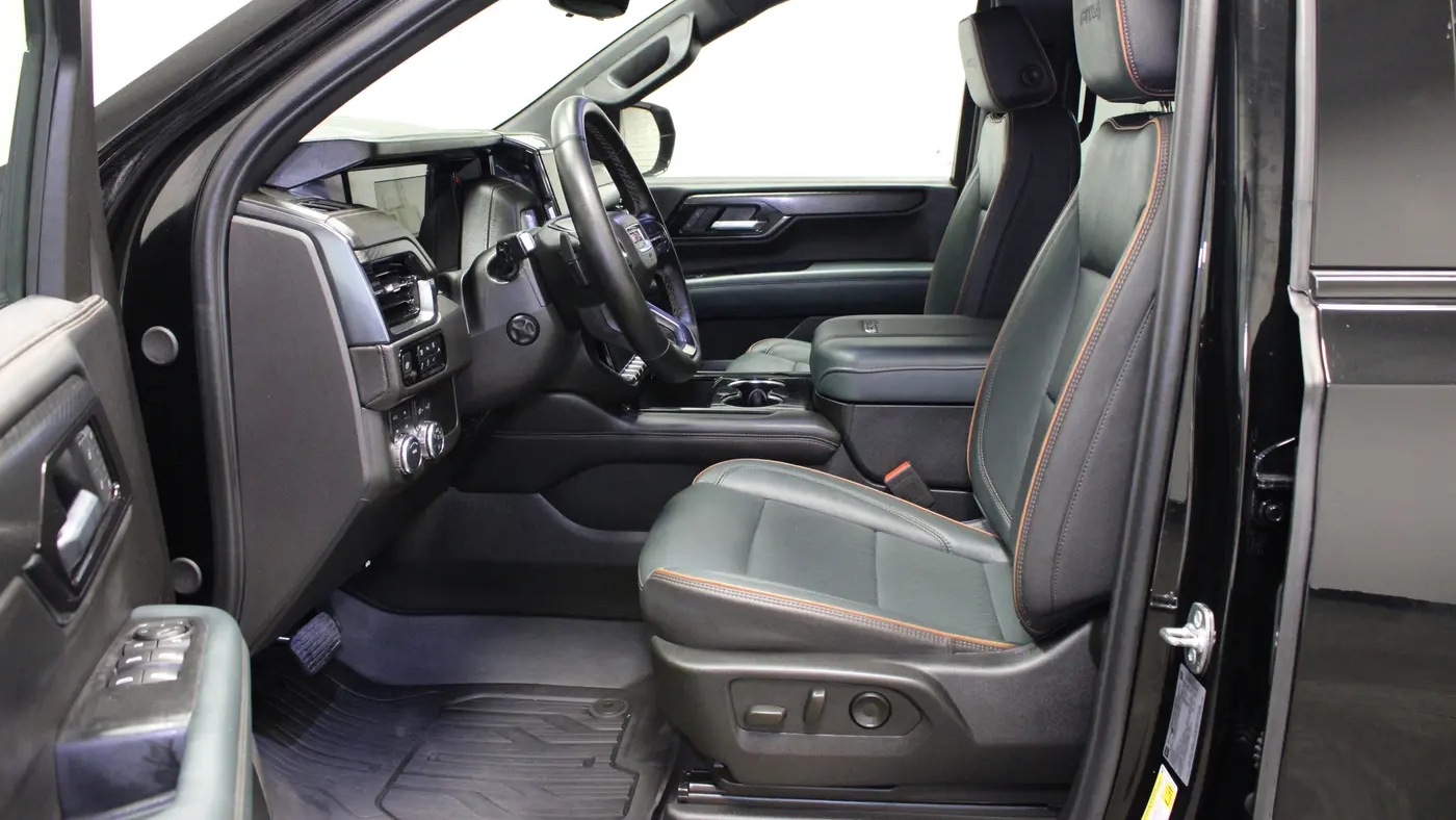 2025 GMC Yukon XL AT4